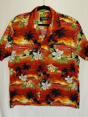Vintage Favant Men’s Orange Floral Hawaiian Button-Down Shirt